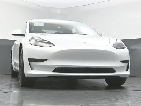Used 2023 Tesla Model 3 Standard Range RWD image 48