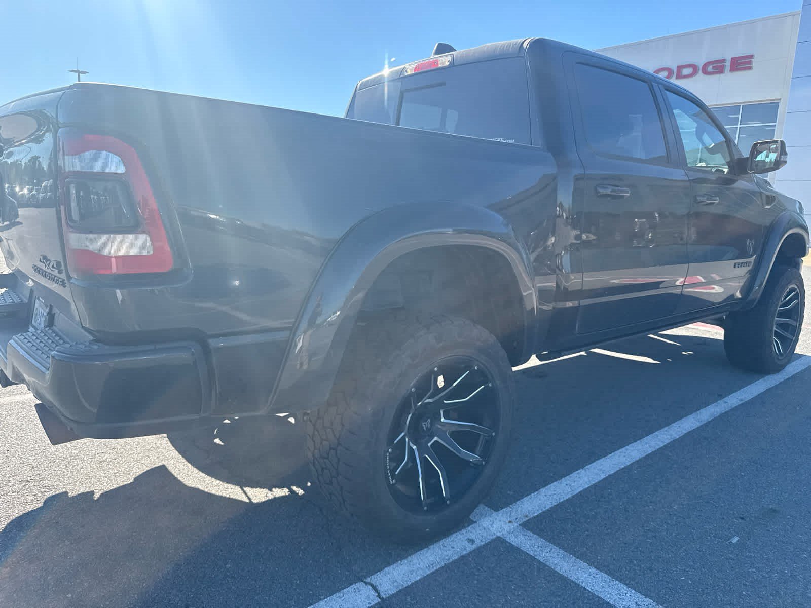 Used 2023 RAM 1500 Big Horn AWD/4WD image 3
