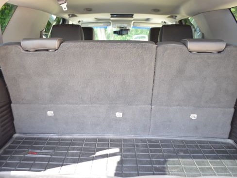 Used 2015 Chevrolet Tahoe LTZ AWD/4WD image 23