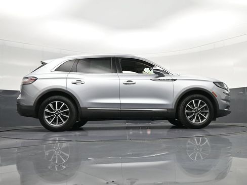 Used 2021 Lincoln Nautilus FWD image 33