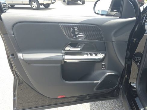 Used 2025 Mercedes-Benz GLA 250 image 11