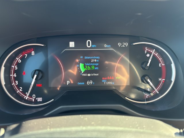 Used 2025 Toyota RAV4 XLE w/ Convenience Package FWD image 20