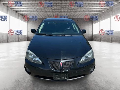 Used 2007 Pontiac Grand Prix w/ Preferred Package FWD image 2