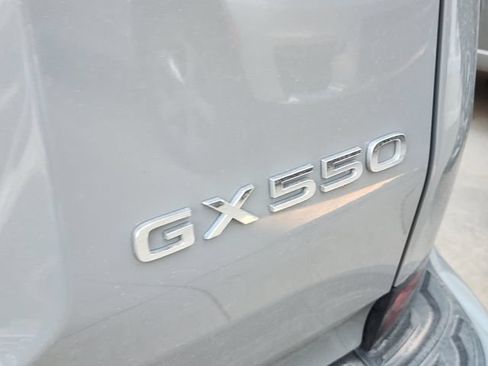 Used 2024 Lexus GX 550 w/ Accessory Package (Z1) AWD/4WD image 9