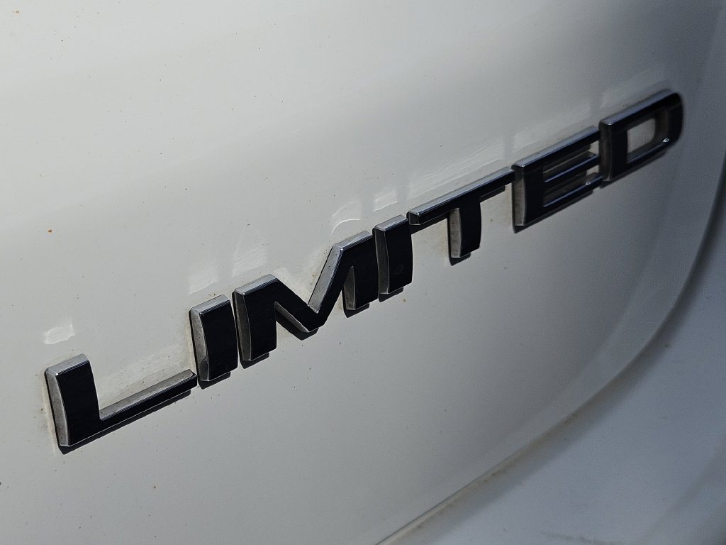 Used 2025 Jeep Compass Limited AWD/4WD image 13