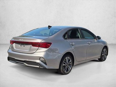 Used 2023 Kia Forte LXS FWD image 5