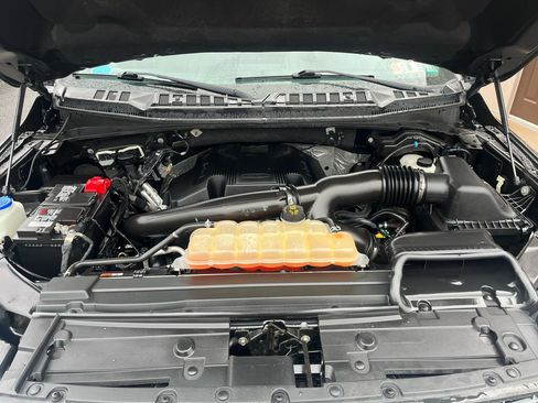 Used 2018 Ford F150 XLT w/ Equipment Group 302A Luxury image 9