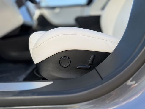 Used 2017 Tesla Model S 90D image 27