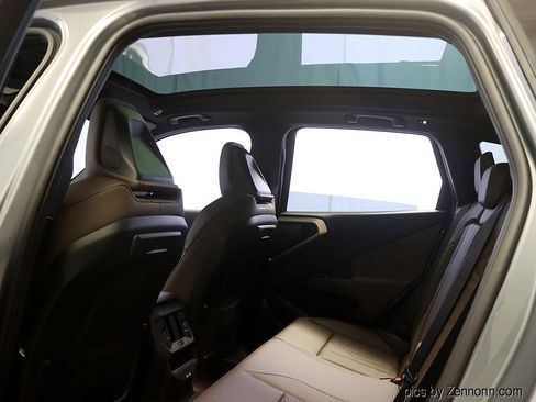 Used 2025 BMW X3 xDrive30i w/ Premium Package image 13