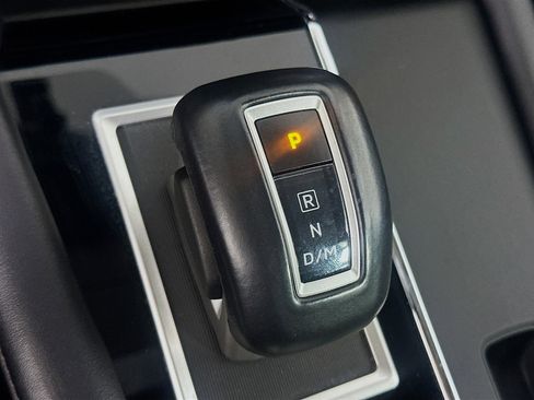 Used 2024 Mitsubishi Outlander SE image 24