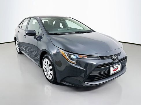 Certified 2024 Toyota Corolla LE image 3
