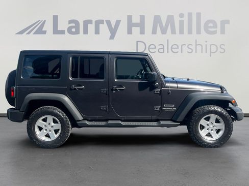 Used 2016 Jeep Wrangler Unlimited Sport w/ Quick Order Package 24S AWD/4WD image 6