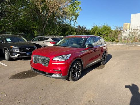 Used 2020 Lincoln Aviator Reserve w/ Equipment Group 202A AWD/4WD image 4