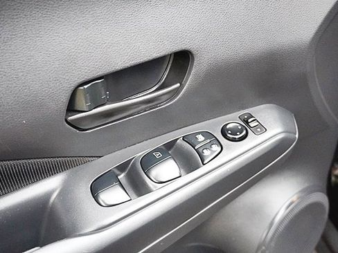 Used 2024 Nissan Kicks S image 23