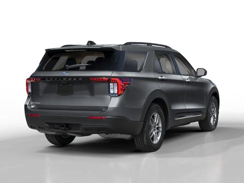 New 2026 Ford Explorer Active image 2