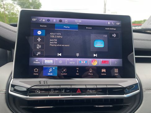 Used 2025 Jeep Compass Limited w/ Elite Group image 29