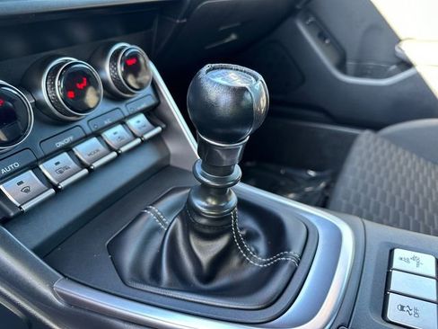 Used 2024 Toyota GR86 RWD image 31