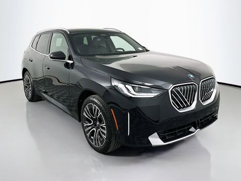 Used 2025 BMW X3 xDrive30i w/ Premium Package AWD/4WD image 3