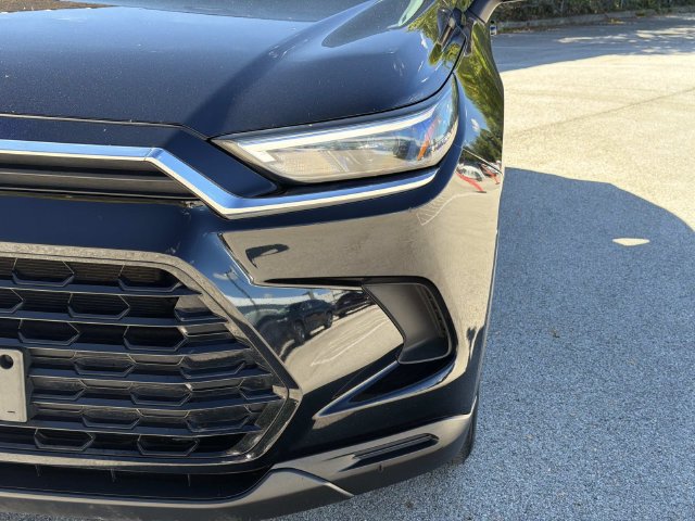 Used 2024 Toyota Grand Highlander AWD image 9