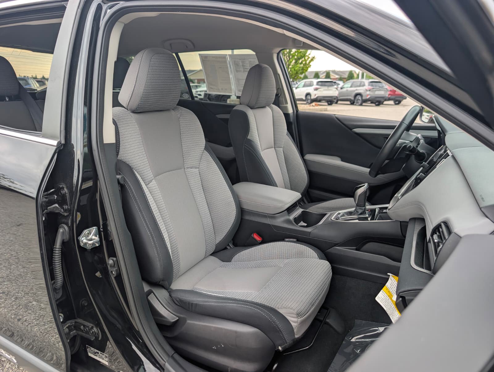 Certified 2025 Subaru Outback Premium AWD/4WD image 32