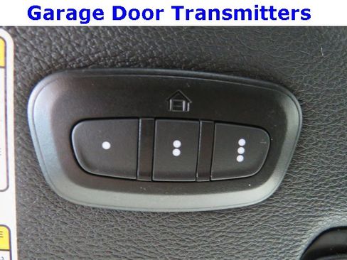 Used 2023 Jeep Wrangler Unlimited Sahara image 22