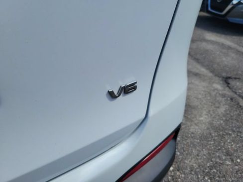 Used 2018 Kia Sorento FWD V6 image 8