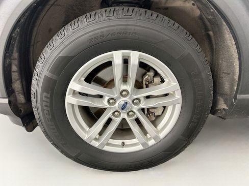 Used 2021 Ford Explorer XLT w/ Equipment Group 202A AWD/4WD image 37