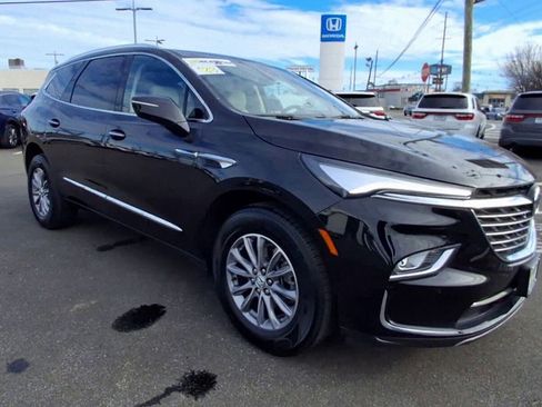 Certified 2023 Buick Enclave Essence image 8