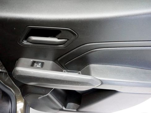 Used 2023 Chevrolet Colorado W/T RWD image 17