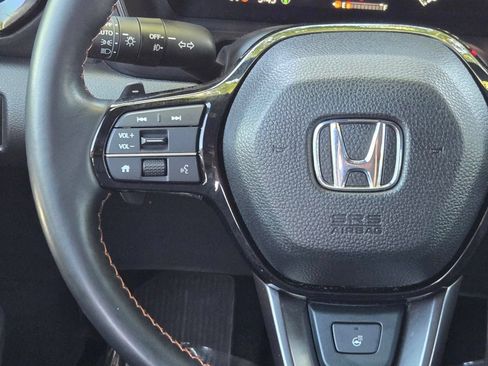 Used 2025 Honda Pilot TrailSport image 16
