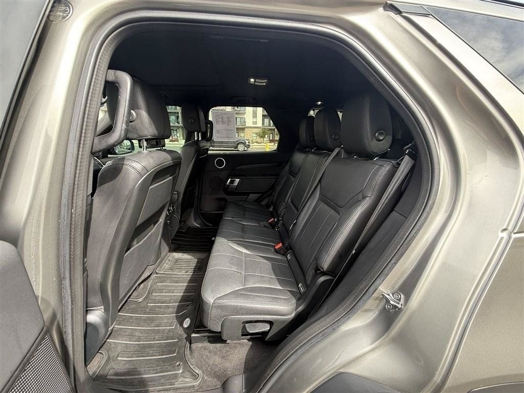 Used 2018 Land Rover Discovery HSE AWD/4WD image 21