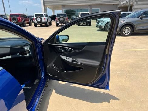 Used 2023 Chevrolet Malibu LT FWD image 25