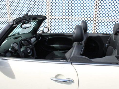 Used 2015 MINI Cooper Convertible image 14