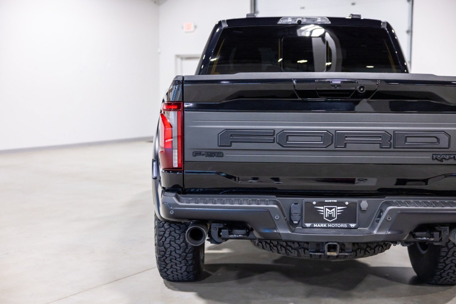 Used 2025 Ford F150 Raptor w/ Equipment Group 803A Raptor R AWD/4WD image 14