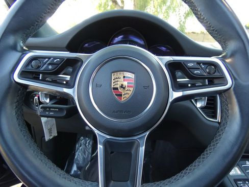 Used 2018 Porsche Macan Sport Edition image 64