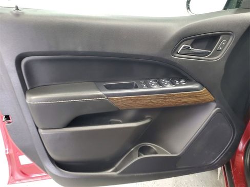 Used 2020 GMC Canyon Denali image 7