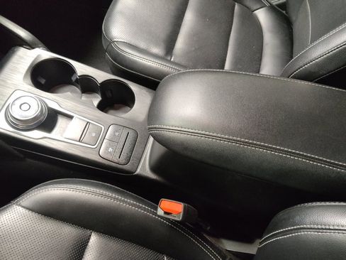 Used 2022 Ford Escape SEL image 26