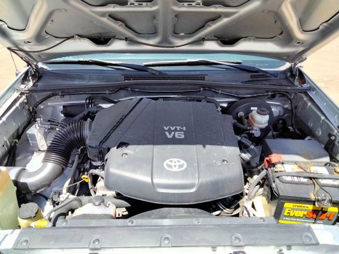 Used 2011 Toyota Tacoma PreRunner w/ TRD Sport Pkg image 30