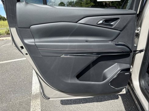 Used 2026 Chevrolet Traverse Z71 w/ Enhanced Driving Package AWD/4WD image 9