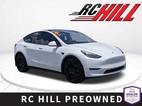 Used 2021 Tesla Model Y Long Range AWD/4WD image 1