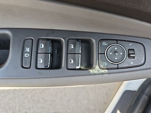 Used 2019 Hyundai Santa Fe SE FWD image 32