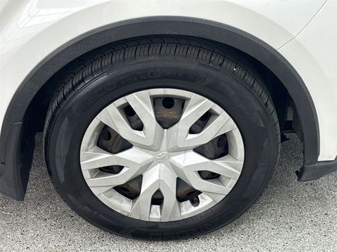 Used 2021 Toyota C-HR LE image 38