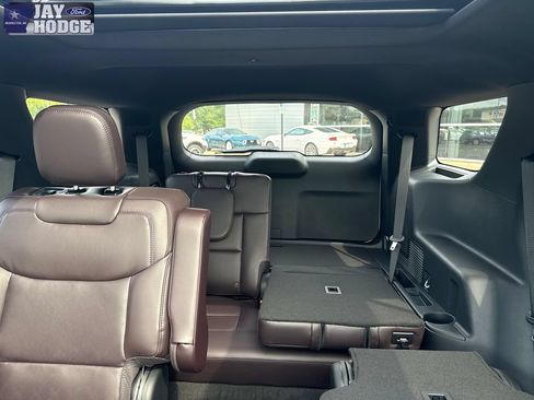New 2026 Ford Explorer Platinum RWD image 34