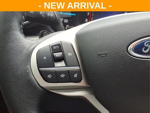 Used 2021 Ford Explorer XLT w/ Equipment Group 202A AWD/4WD image 21