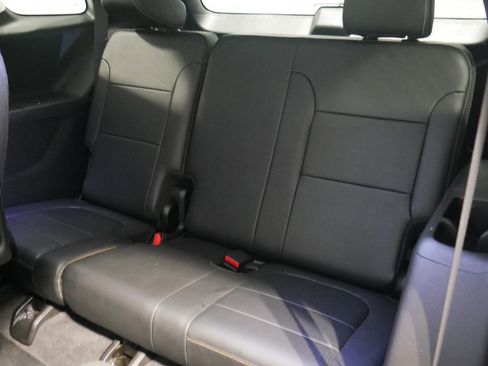 Used 2019 Chevrolet Traverse RS image 13