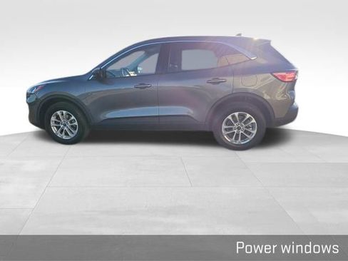 Used 2022 Ford Escape SE image 13