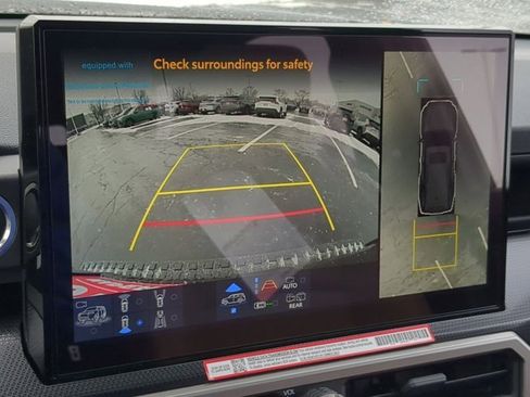 Used 2025 Toyota 4Runner Limited image 13