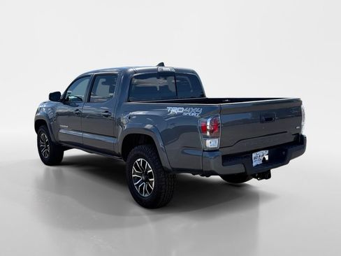 Used 2021 Toyota Tacoma TRD Sport w/ Technology Package AWD/4WD image 3