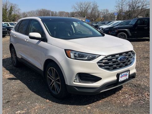 Used 2019 Ford Edge Titanium w/ Cold Weather Package image 1