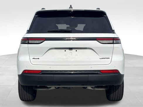 New 2025 Jeep Grand Cherokee Limited w/ Luxury Tech Group II image 31